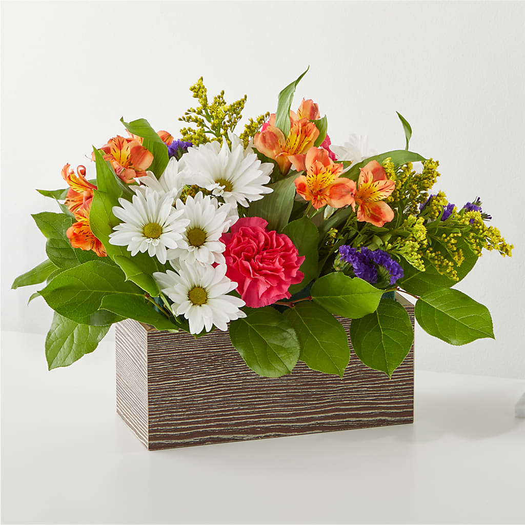 Oopsie Daisy Box Bouquet – Distinctive Designs Floral Llc, Vilonia AR