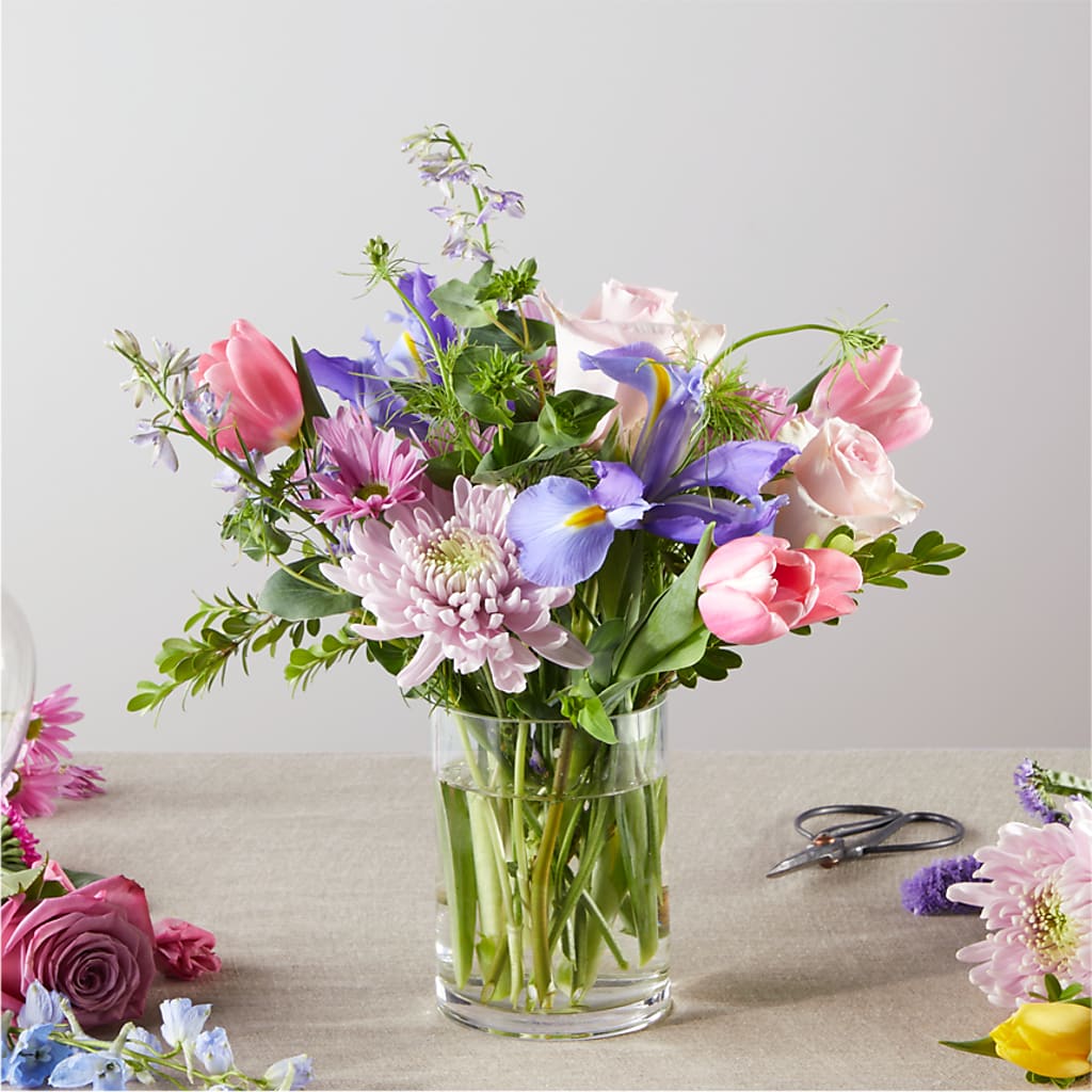 Pastel Tradition - A Florist Original – Distinctive Designs Floral Llc, Vilonia AR