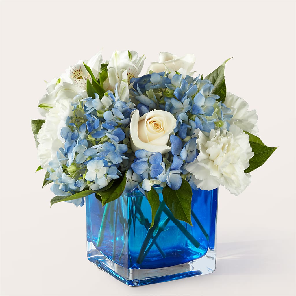 Soothing Waters Bouquet – Distinctive Designs Floral Llc, Vilonia AR