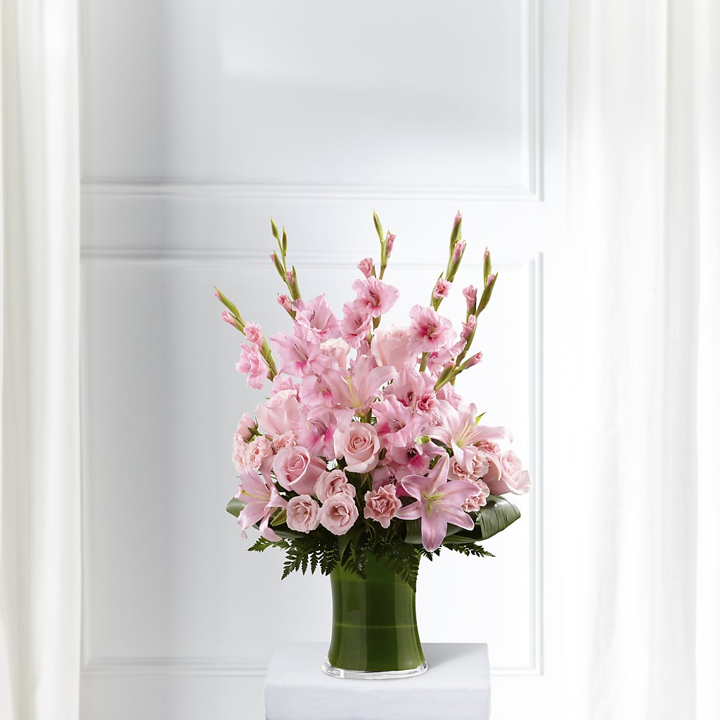 Lovely Tribute Bouquet – Distinctive Designs Floral Llc, Vilonia AR