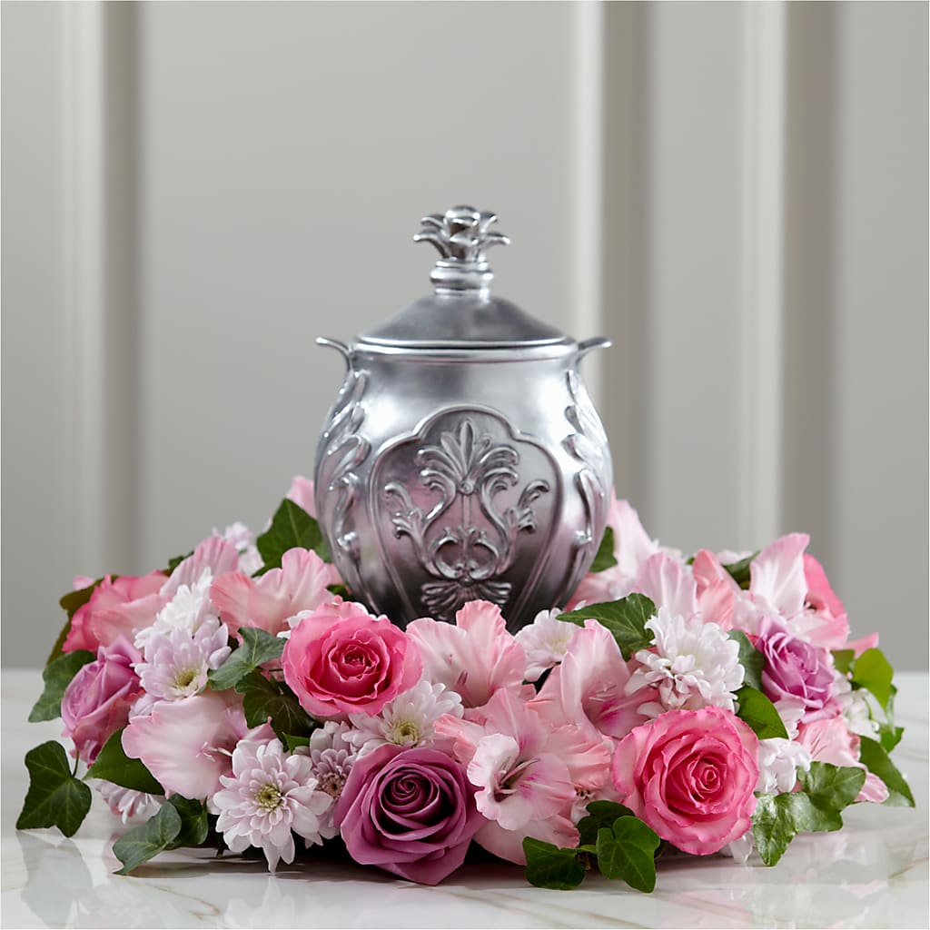 Glorious Tribute Arrangement – Distinctive Designs Floral Llc, Vilonia AR