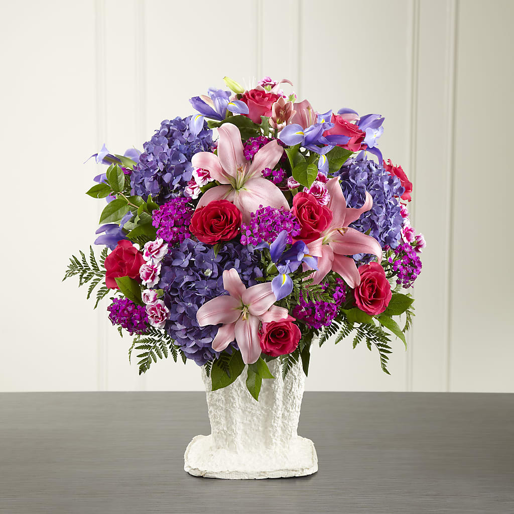 We Fondly Remember Arrangement – Distinctive Designs Floral Llc, Vilonia AR