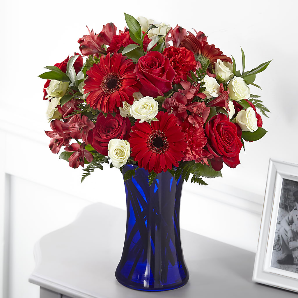 Hearts Embrace Bouquet – Distinctive Designs Floral Llc, Vilonia AR