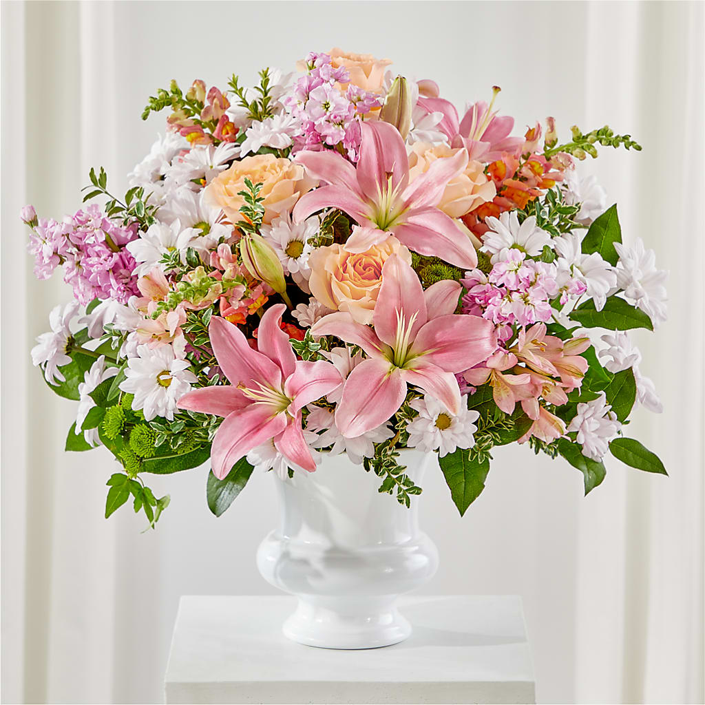 Heartfelt Gesture Urn Arrangement – Distinctive Designs Floral Llc, Vilonia AR