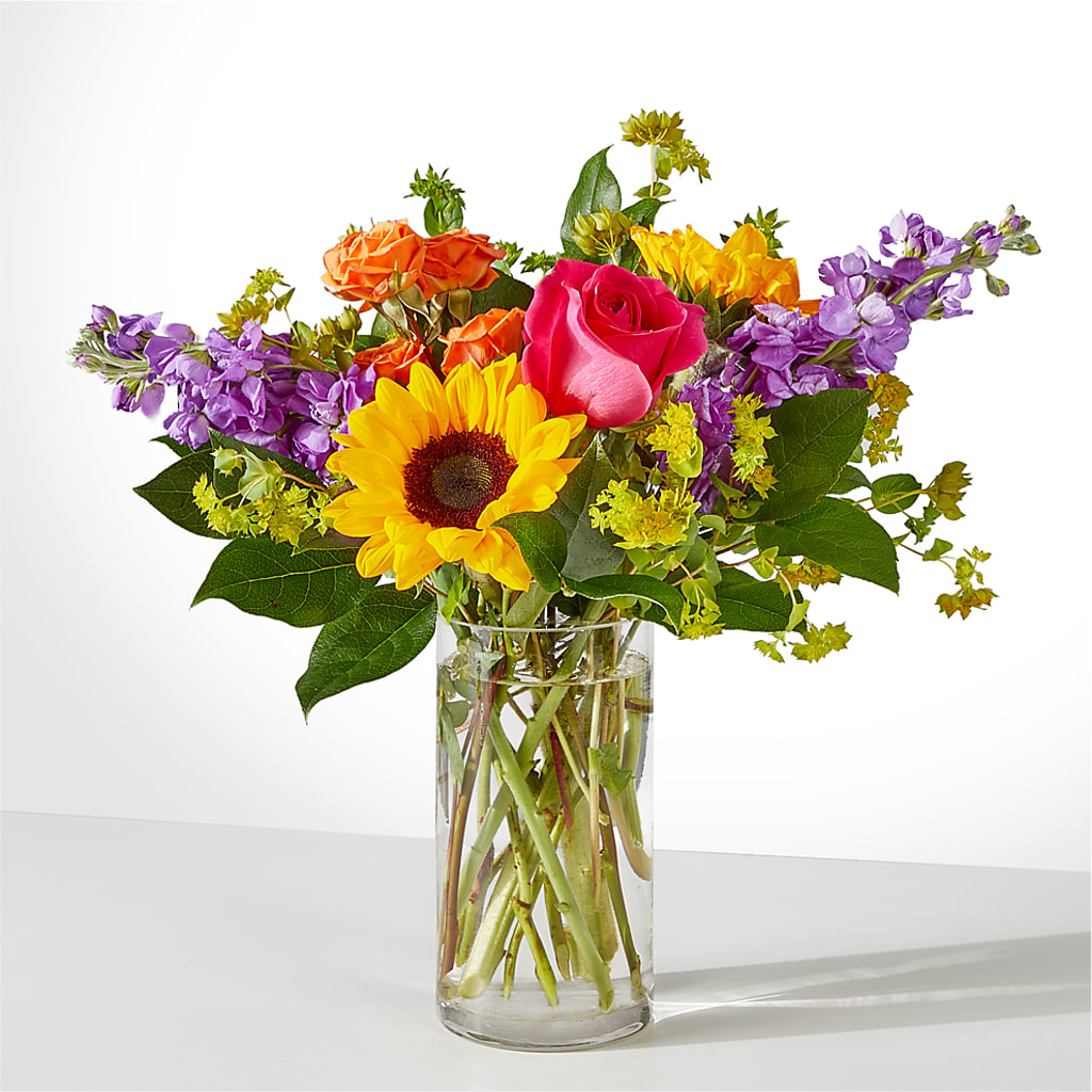 Vibrant Greetings Bouquet – Distinctive Designs Floral Llc, Vilonia AR