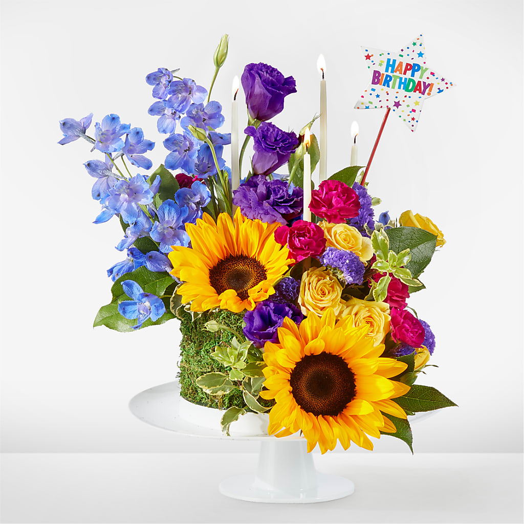 Star of the Day Floral Cake – Distinctive Designs Floral Llc, Vilonia AR