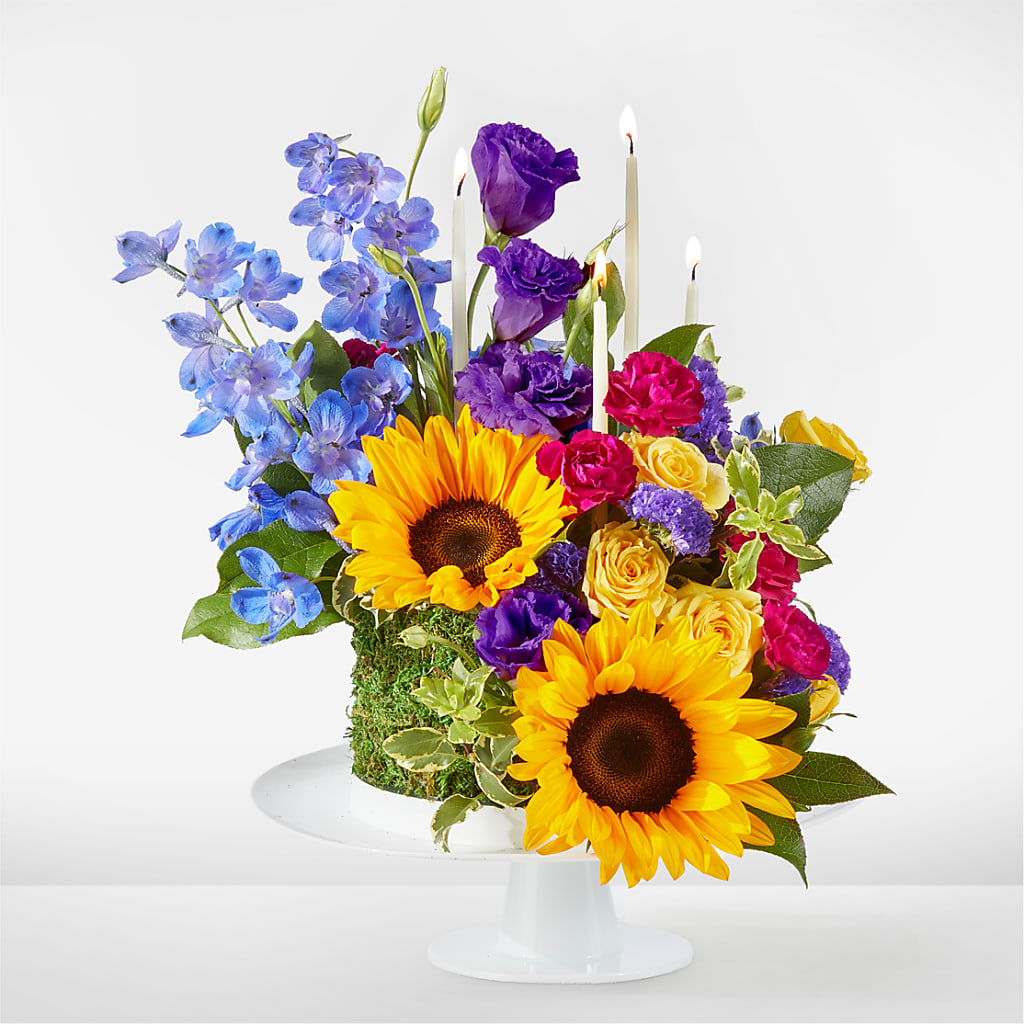 Star of the Day Floral Cake – Distinctive Designs Floral Llc, Vilonia AR