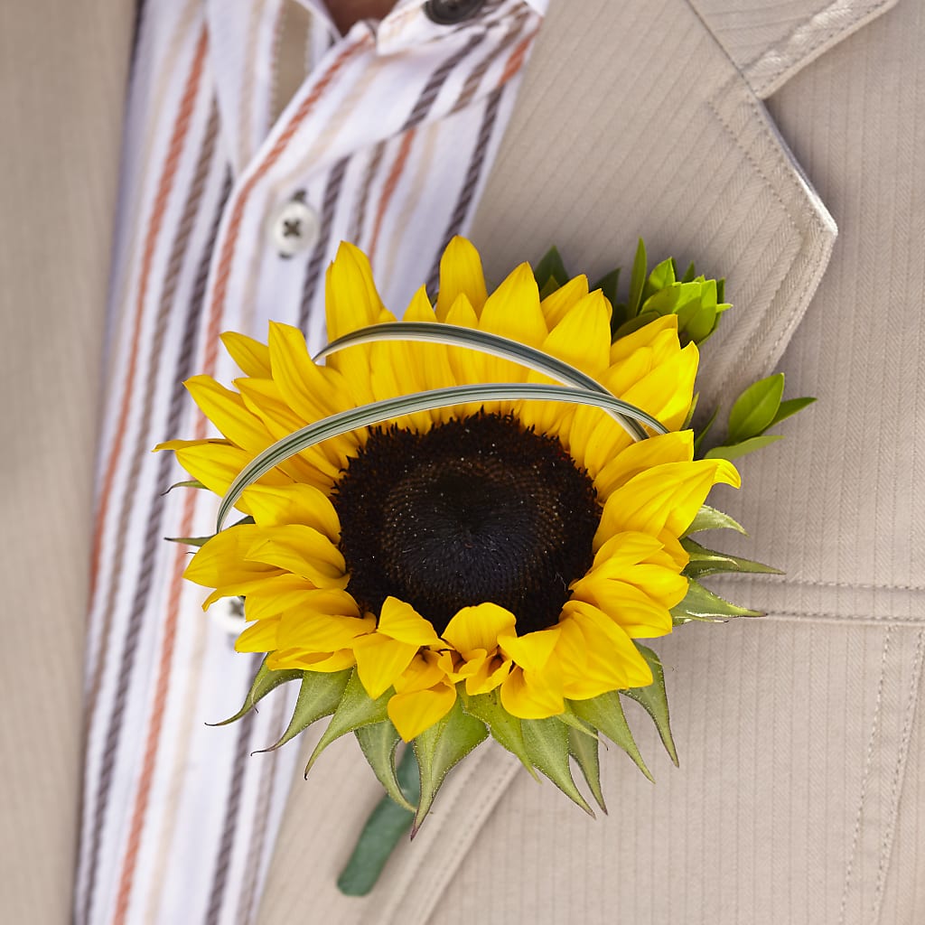 Free Spirit Boutonniere – Distinctive Designs Floral Llc, Vilonia AR